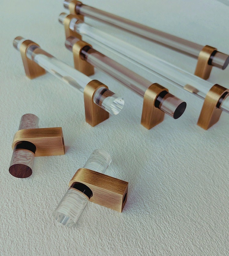 Clear lucite cabinet bar pull handle with bronze fixings /Transparent acrylic drawer handle/lucite furniture hardware with bronze fixings