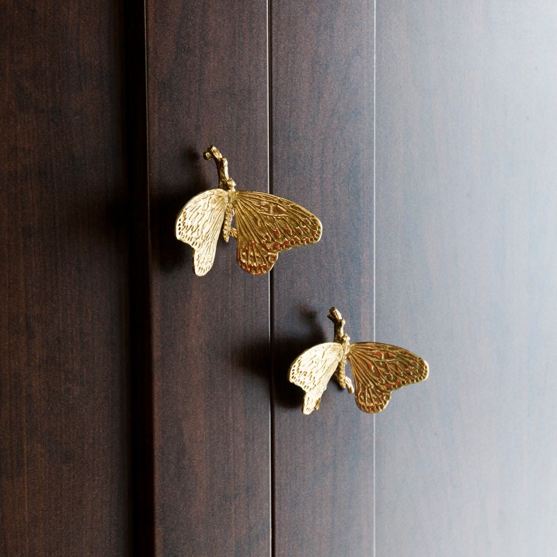 Brass butterfly on a branch cabinet handle/Monarch butterfly cabinet pull/butterfly door handle/gold butterfly knob/Gold furniture hardware