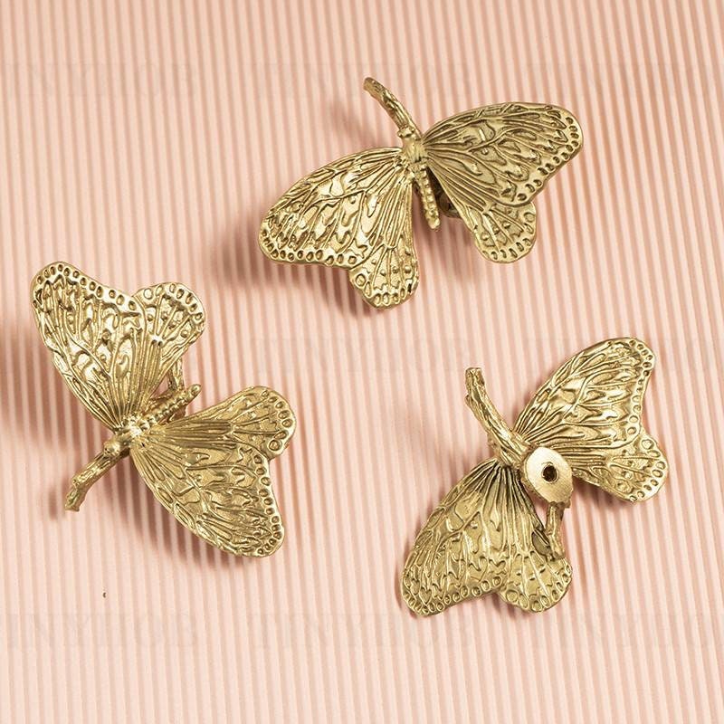 Brass butterfly on a branch cabinet handle/Monarch butterfly cabinet pull/butterfly door handle/gold butterfly knob/Gold furniture hardware