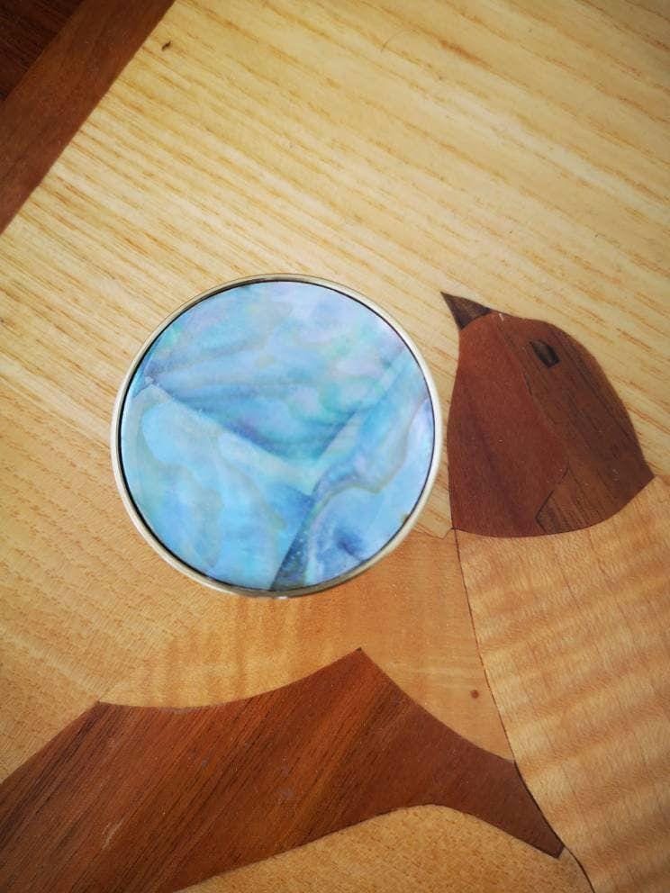 Round pale blue Abalone shell and brass drawer pull/Iridescent blue mother of pearl door handle/Brass round light blue pearl cabinet handle
