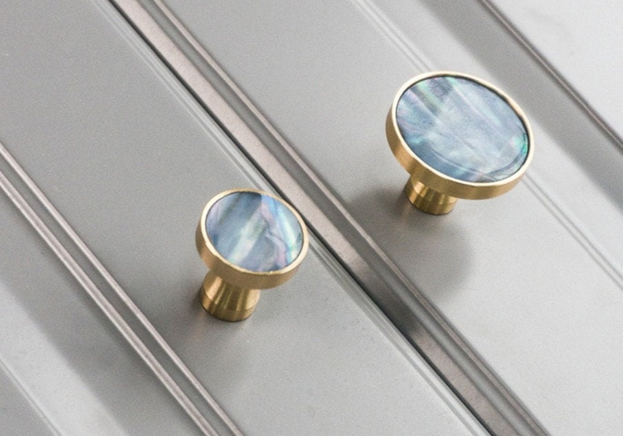Round pale blue Abalone shell and brass drawer pull/Iridescent blue mother of pearl door handle/Brass round light blue pearl cabinet handle