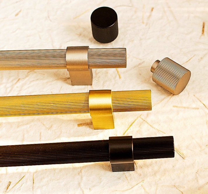 Gold Silver or black textured metal bar handle with wide base/Improved grip cabinet pull/brass kitchen cabinet handle/modern brass hardware