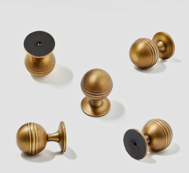 Classic style bronze drawer knob/Solid brass door knob/Round bronze drawer pull/Bronze furniture hardware/Bronze cabinet handle/MCM style