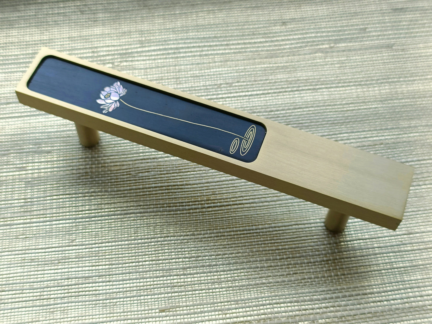 Waterlilies drawer pull/Pearl and brass inlaid drawer pull/Intricate pearl inlay cabinet pull/water lily door handle/Luxury pearl hardware