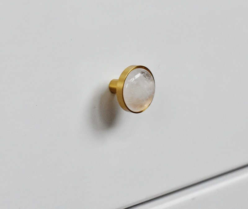 Round polished white quartz or black obsidian drawer knob/Monochrome Drawer pull/gemstone cabinet pull/crystal door handle/stone door knobs