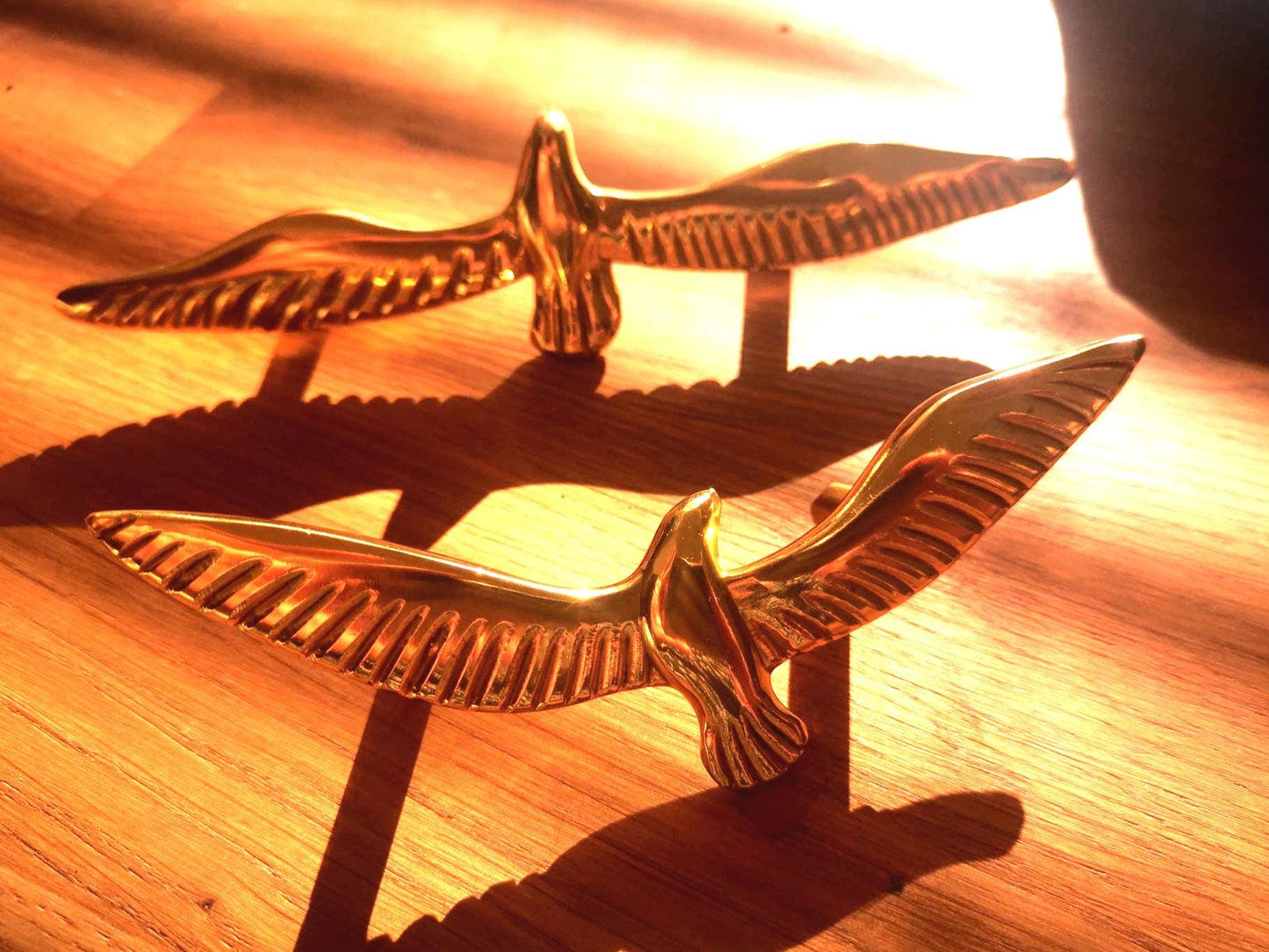 Solid brass flying bird Cabinet Pull/gold soaring bird Door Handle/DIY Knob/bird shaped drawer pull/unique furniture hardware/IKEA hack