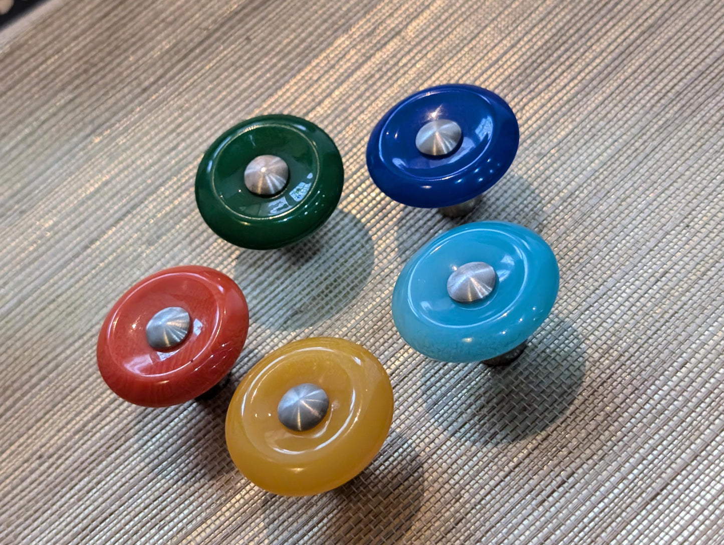 Round bright color resin drawer handles/Green, blue, red and yellow cabinet pull/Round resin door knob/Primary colour drawer knob/MCM