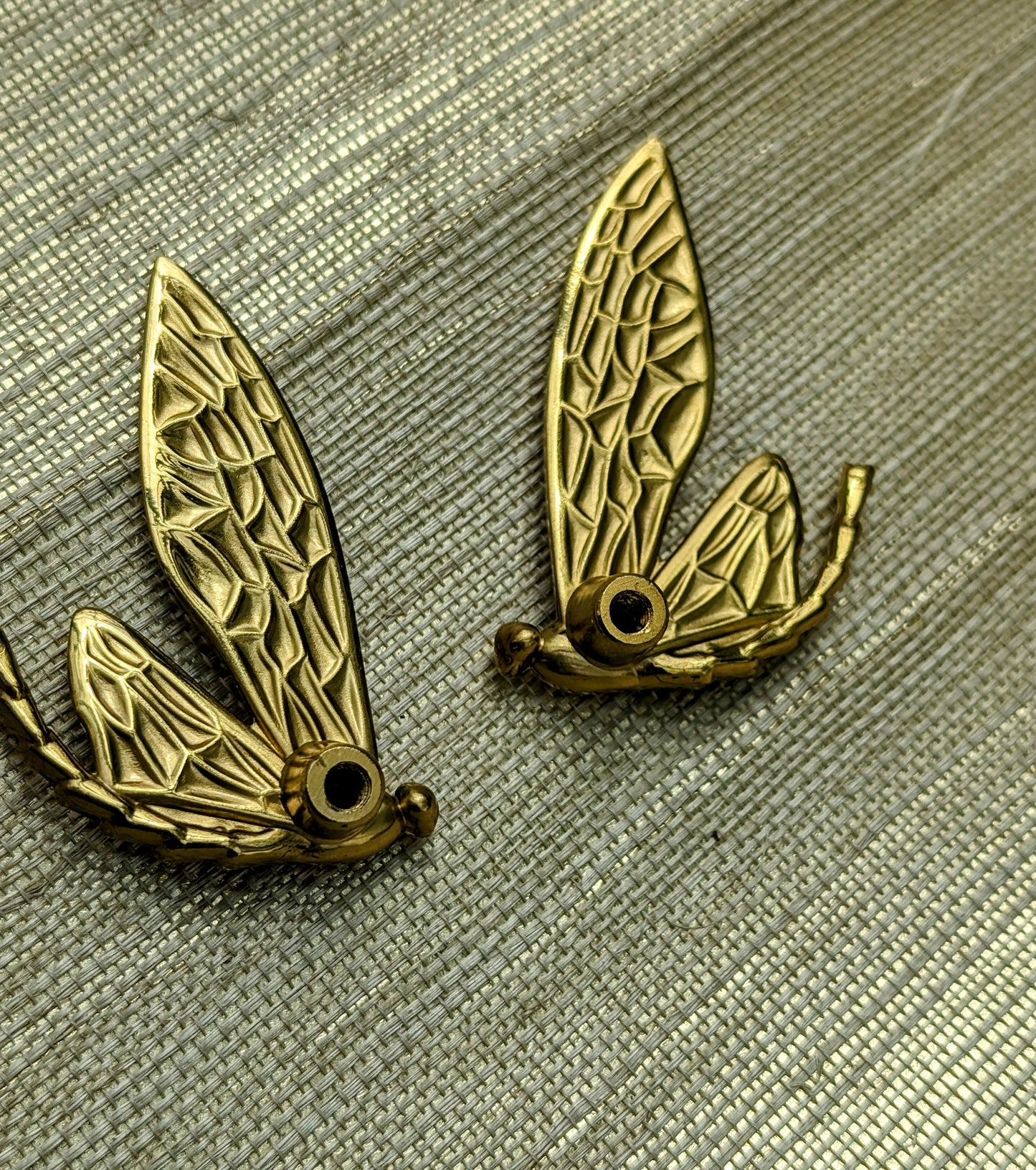A pair of dragonfly cabinet pull/Dragonfly drawer knobs/Dragonfly drawer handle/brass furniture hardware/home improvement/Gold Door handles