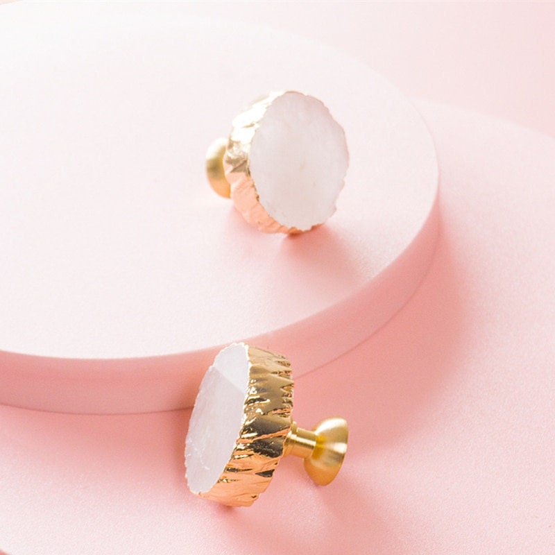 Round white quartz drawer handle with gold edges/gemstone and brass door knob/white crystal cabinet handle/gold brass and crystal hardware