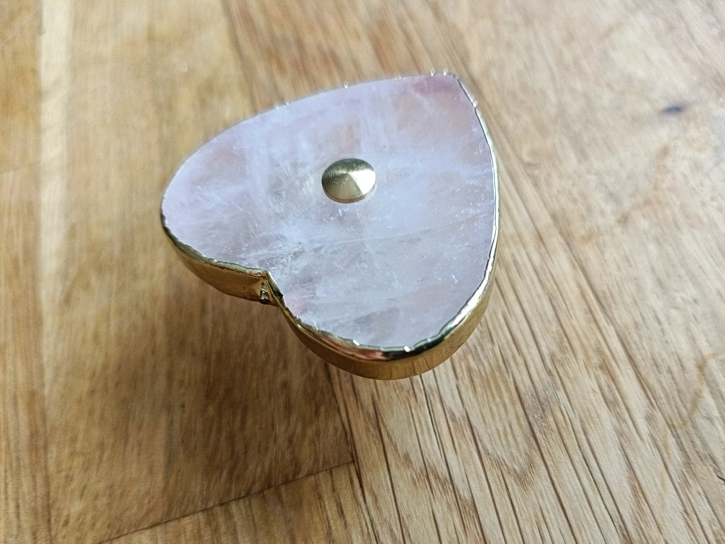 Heart shape rose quartz crystal and brass cabinet handle/Heart shaped gemstone drawer handle/Heart shaped pink crystal door handle