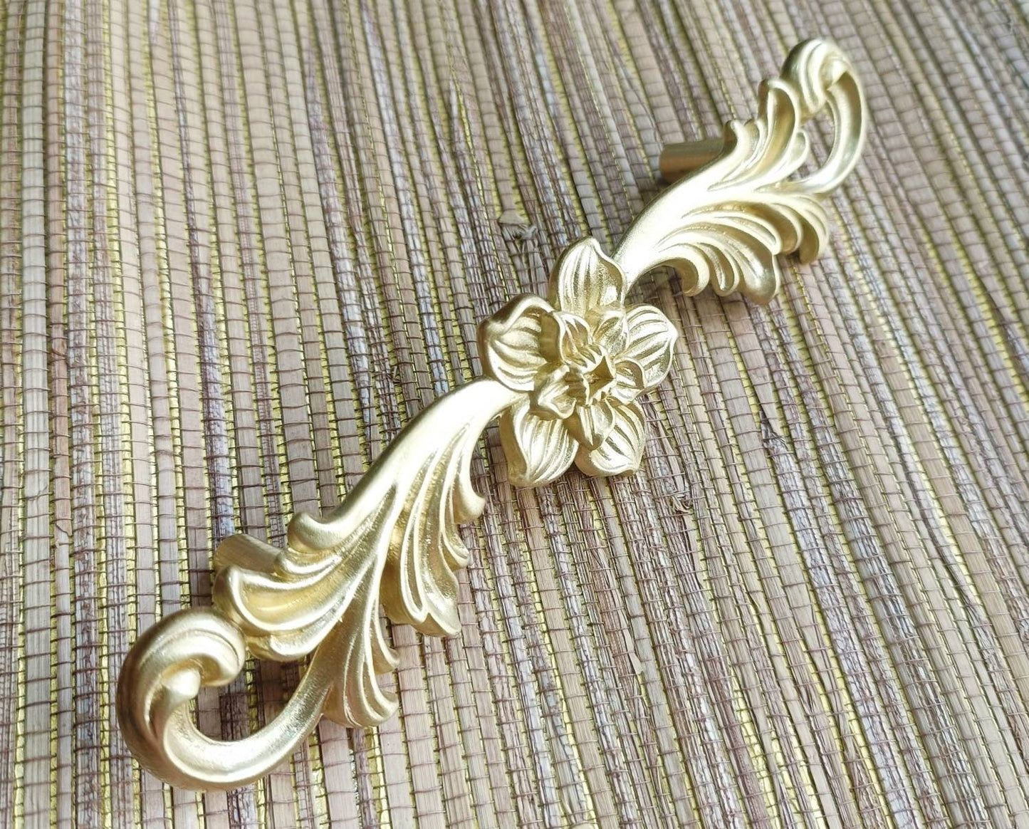 Gold baroque flower style solid brass cabinet pull/Antique French style drawer handle/brass furniture hardware/Gold Rocco style door handle