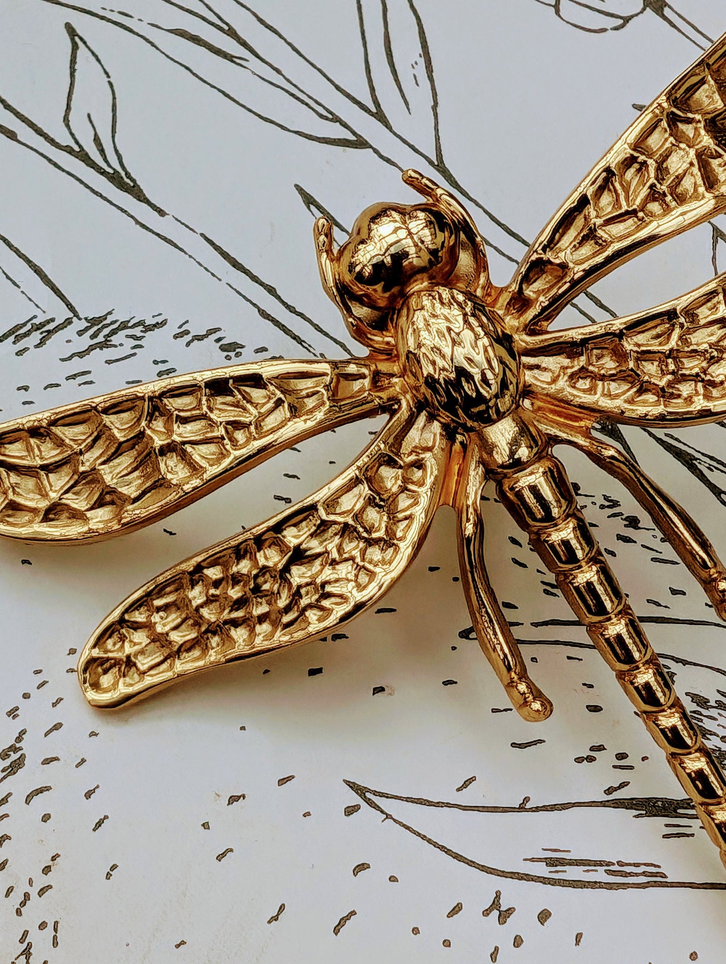 Solid brass dragonfly cabinet pull/Dragonfly drawer knob/Dragonfly drawer handle/brass furniture hardware/home improvement/Gold Door handle