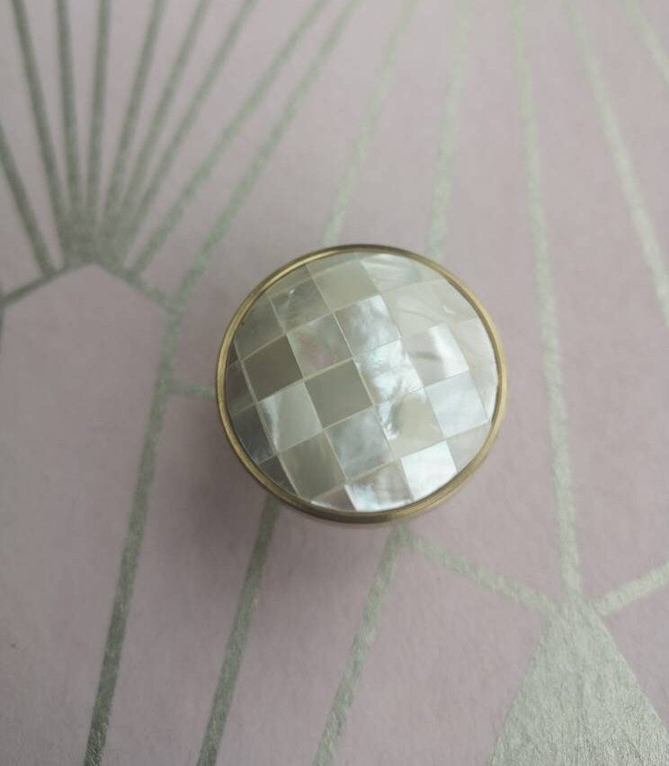 Checked white mother of pearl drawer pull/white pearl cabinet handle/pearl furniture hardware/white shell cabinet pull/gold pearl door knob