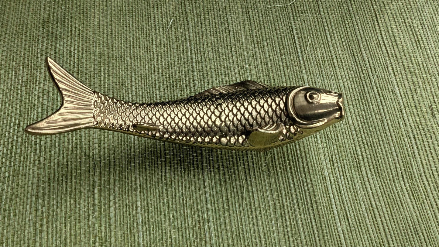 gold brass fish design Cabinet Pulls/koi carp drawer handle/gold fish Door Handle/home improvement/metal cabinet handle/gold drawer pull