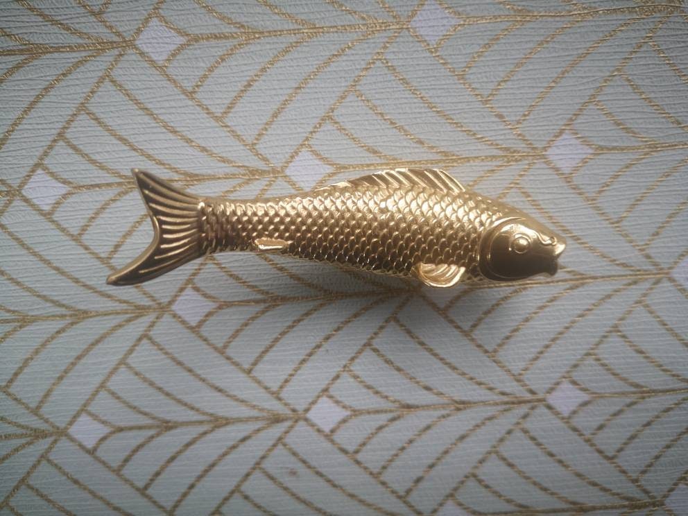gold brass fish design Cabinet Pulls/koi carp drawer handle/gold fish Door Handle/home improvement/metal cabinet handle/gold drawer pull
