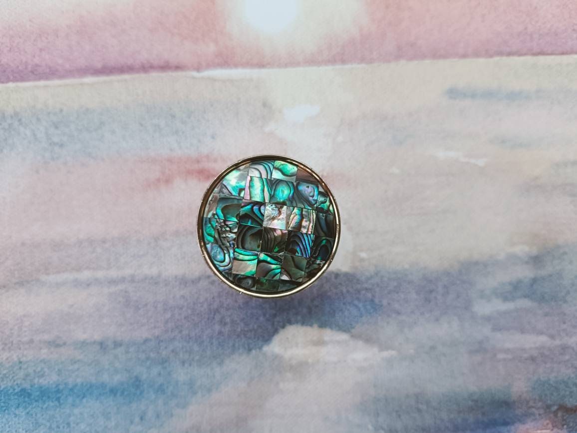 Checked rainbow mother of pearl drawer pull/pearl cabinet handle/pearl furniture hardware/Abalone shell cabinet pull/gold pearl door knob