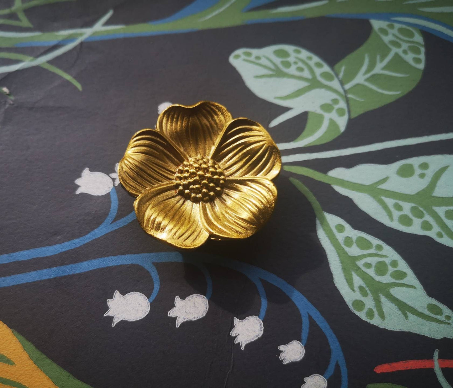 Gold wild rose flower door handle/Blossom flower cabinet pull/Gold flower Drawer Handle/Bedroom furniture hardware/Flower shaped door knob