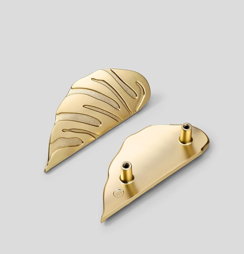 A pair of Monstera leaf drawer handles/Cheese Plant Leaf shaped cabinet pulls/Gold or Silver Tropical leaf door handles/Unique drawer handle