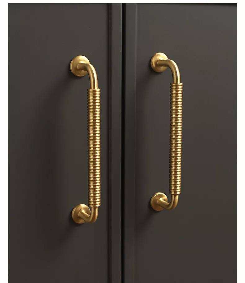 Gold vintage style curved handle/Classic shaped cabinet handle/Brass drawer pull/Brass furniture hardware/Gold curved drawer pull/Gold pull