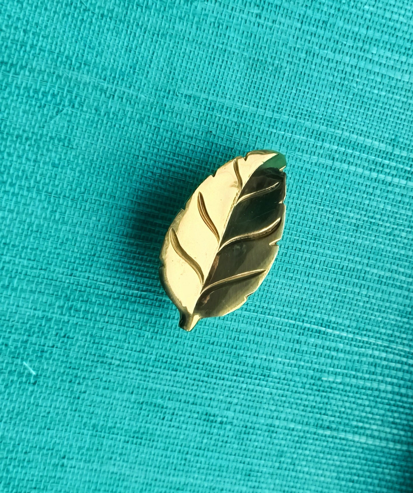 Polished gold brass leaf cabinet handle/Gold Autumn leaf drawer pull/Gold leaves door handle/Fall leaf drawer knob/gold furniture hardware