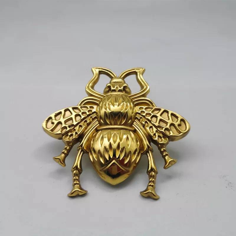 Large gold brass bumble bee drawer handle/Large honey bee shaped Cabinet Pull/Brass Bee shaped door handle/Gold brass furniture hardware