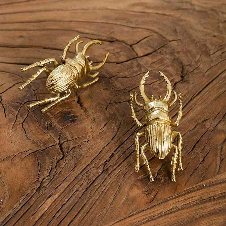 Gold Stag Beetle knob/Bug shaped Cabinet drawer pull/insect shaped door Handle/gold drawer pull/unique door handle/drinks cabinet handle