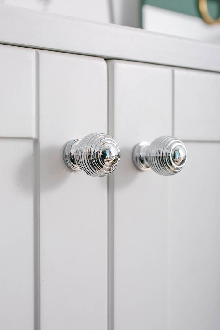 Silver ball finial cabinet bar handle/Unusual silver ball design cabinet drawer pull/silver furniture hardware/kitchen renovation door knob