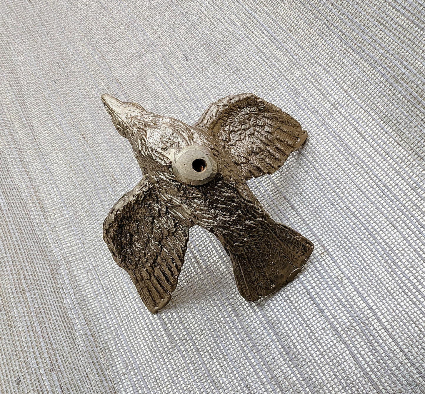 Gold brass dove of peace drawer handle/Gold brass dove shaped cabinet pull/Flying bird shaped door knob/brass furniture hardware/bird handle