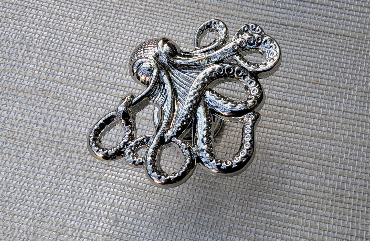 Silver octopus cabinet pull/Shiny Silver Kracken Drawer Knob/Octopus drawer handle/quirky furniture hardware/deep sea door knob/Fun handle
