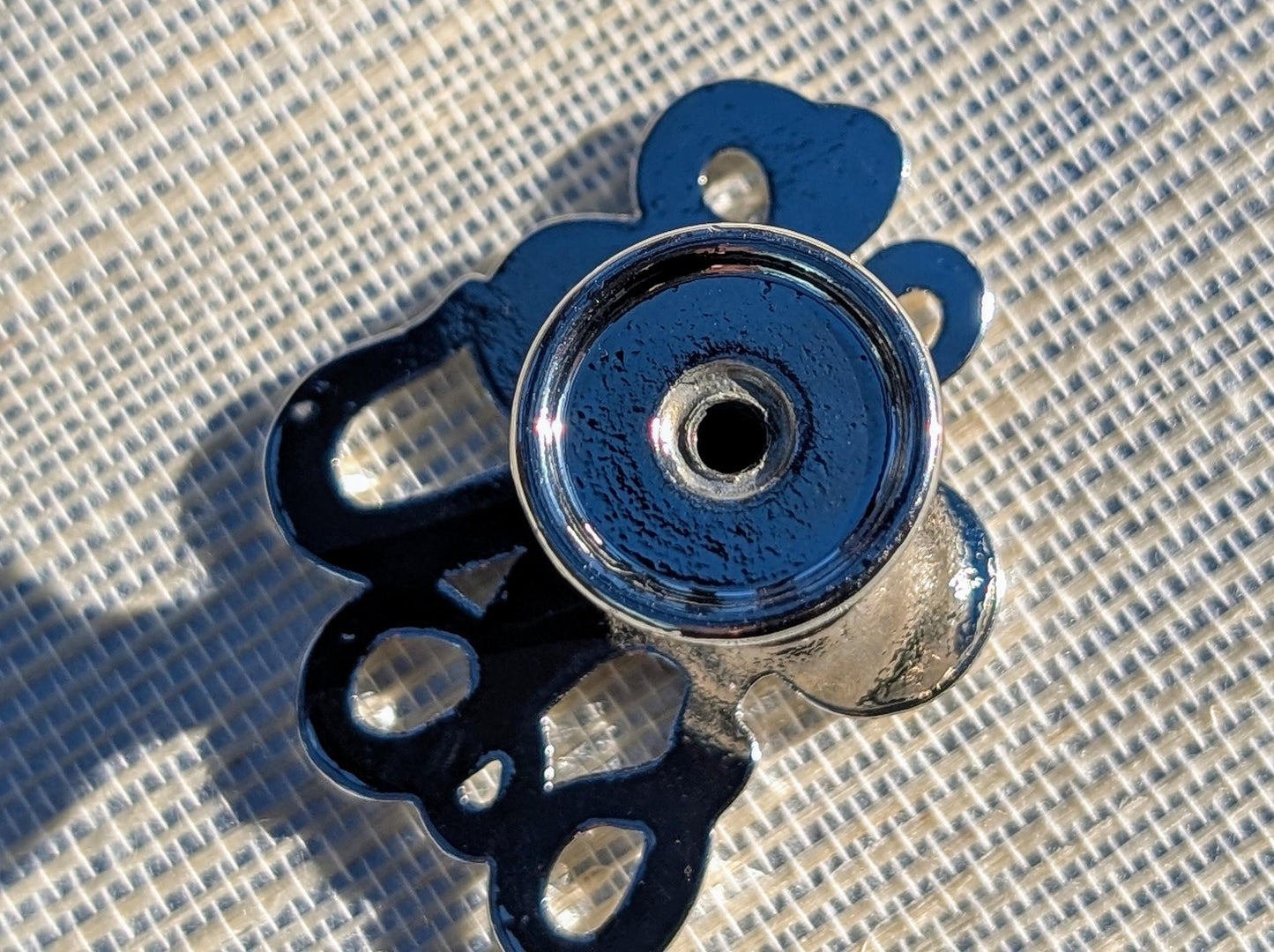 Silver octopus cabinet pull/Shiny Silver Kracken Drawer Knob/Octopus drawer handle/quirky furniture hardware/deep sea door knob/Fun handle