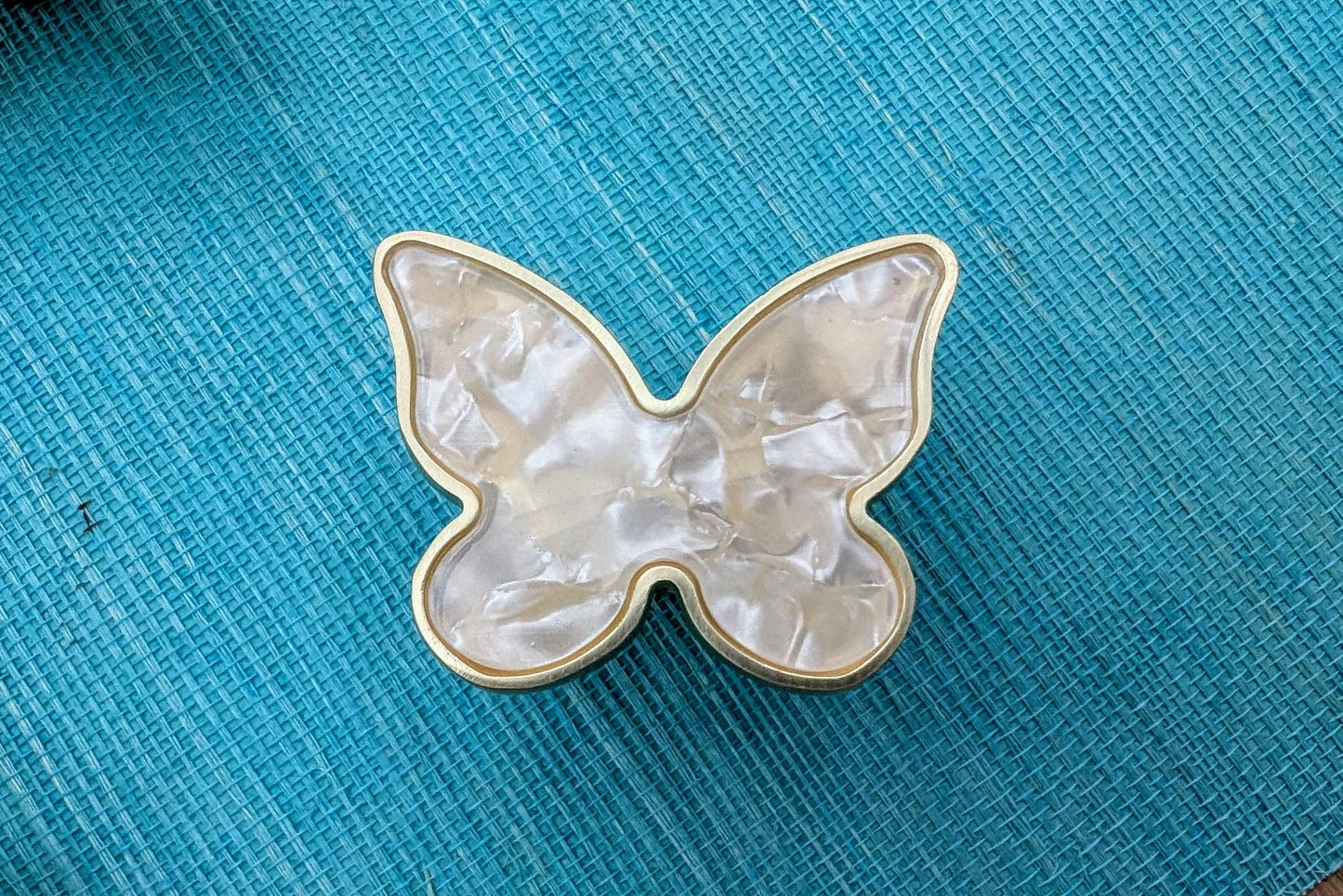 Pearly butterfly drawer handle/Pink Butterfly cabinet pull/Nursery decor/Nursery door knobs/IKEA hack door pull/Childrens door handle