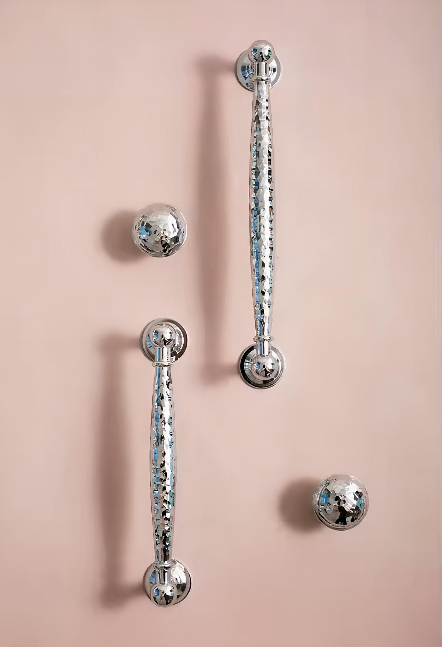 Silver hammered cabinet bar handle with feet/Shiny silver drawer pull/textured metal door handle/brass furniture hardware/kitchen hardware