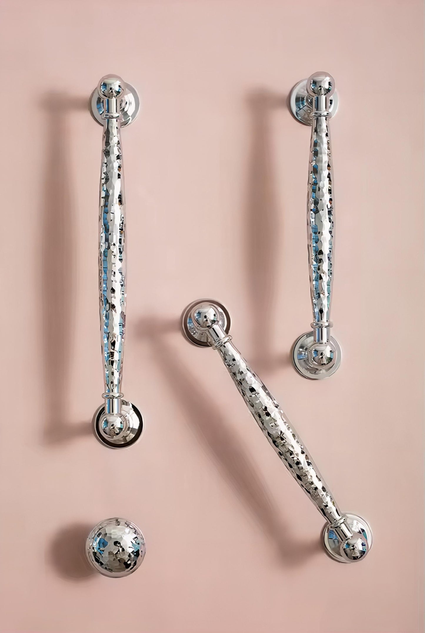 Silver hammered cabinet bar handle with feet/Shiny silver drawer pull/textured metal door handle/brass furniture hardware/kitchen hardware
