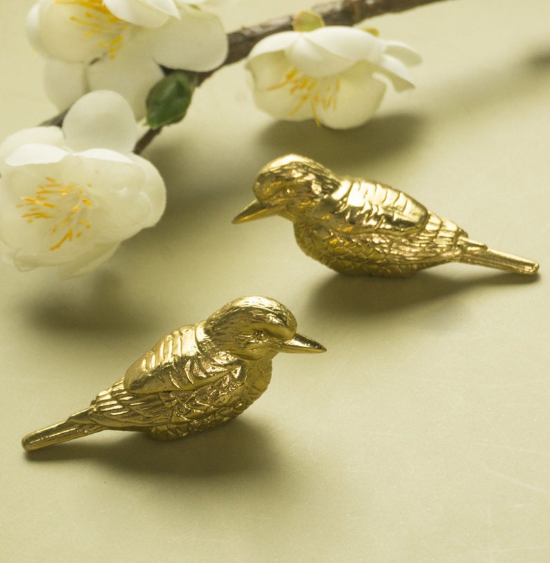 Solid Brass Kingfisher Cabinet Pull/Gold Bird shaped Door Handle/Detailed Bird Design Drawer Pull/Unique Brass Furniture Hardware