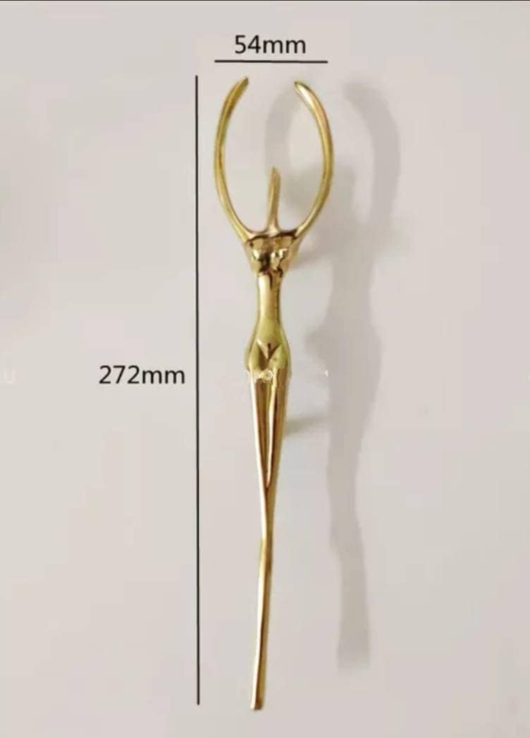 Gold brass dancing lady cabinet handle/woman shaped figure door handle/abstract female figurine drawer handle/unusual furniture hardware