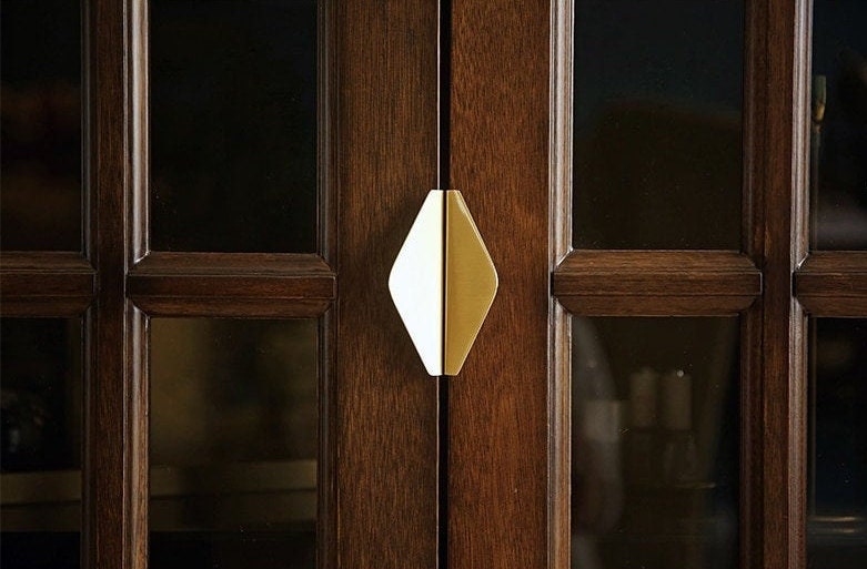 Gold Brass geometric triangle cabinet pull/modern furniture hardware/triangular drawer pull/minamlistic door handle/gold cabinet handle