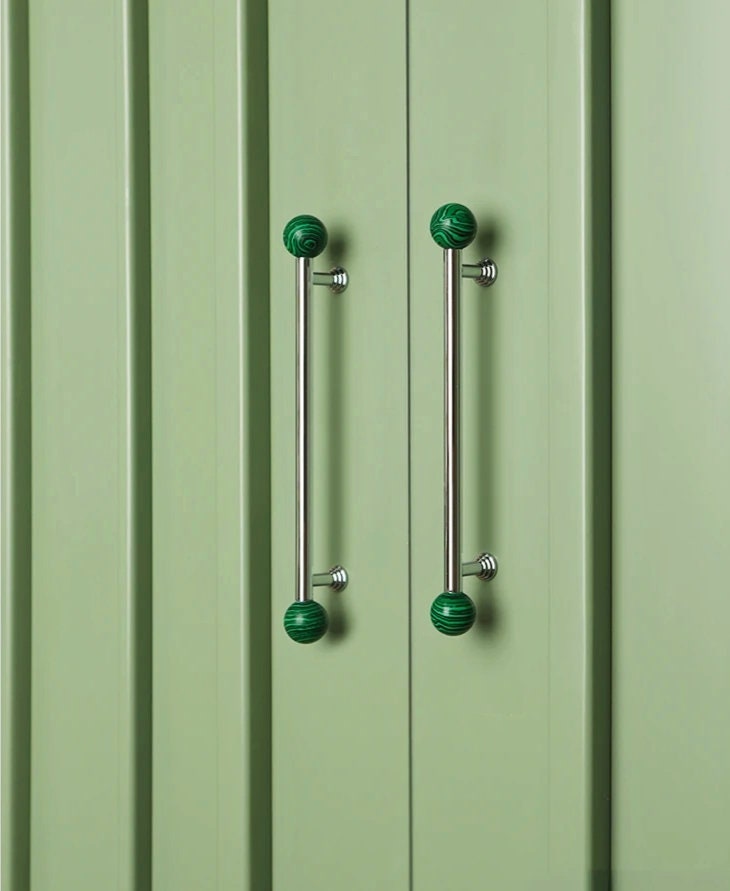 Silver bar handle with semi precious stone balls/Colourful cabinet handle/Stone furniture hardware/crystal drawer pull/Silver cabinet pull