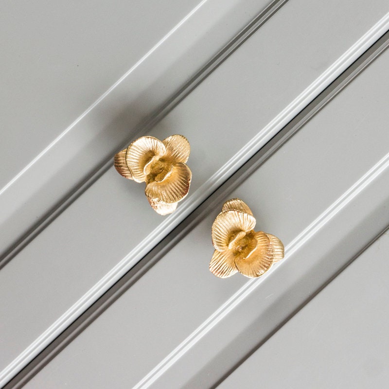 Gold Phalenopsis Orchid Cabinet Pull/Orchid Door Handle/Flower Drawer Knob/Brass Drawer Pull/Furniture Hardware/Tropical Decor/Drawer Handle