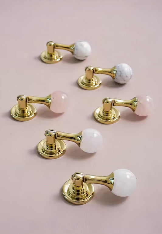 Shiny gold drop handle in rose quartz, white quartz and marble/Gemstone drawer pull/Semi precious stone cabinet pull/Luxury crystal handle