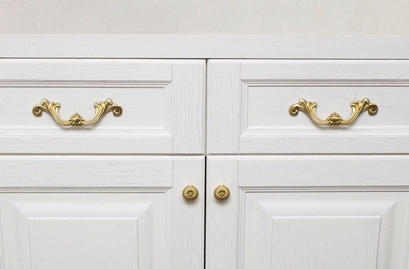 Gold baroque style solid brass cabinet pull/Antique French style drawer handle/brass furniture hardware/Gold Rocco style door handle