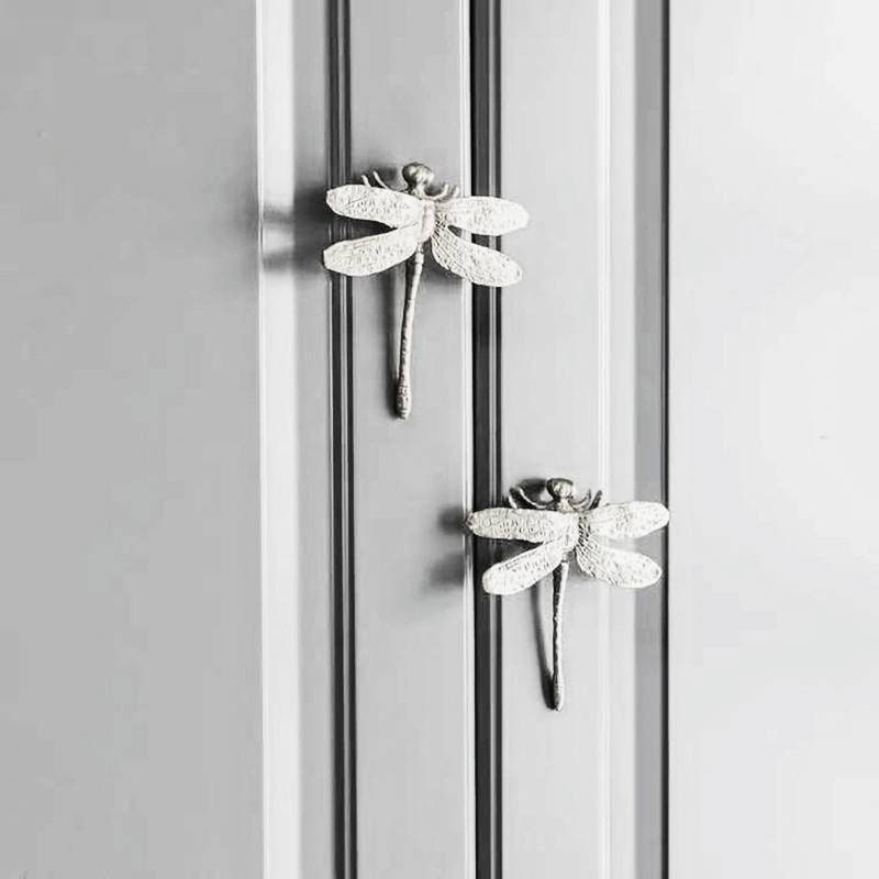 Silver dragonfly cabinet pull/Dragon fly drawer knob/Silver Dragonfly drawer handle/silver furniture hardware/silver dragonflies door knob