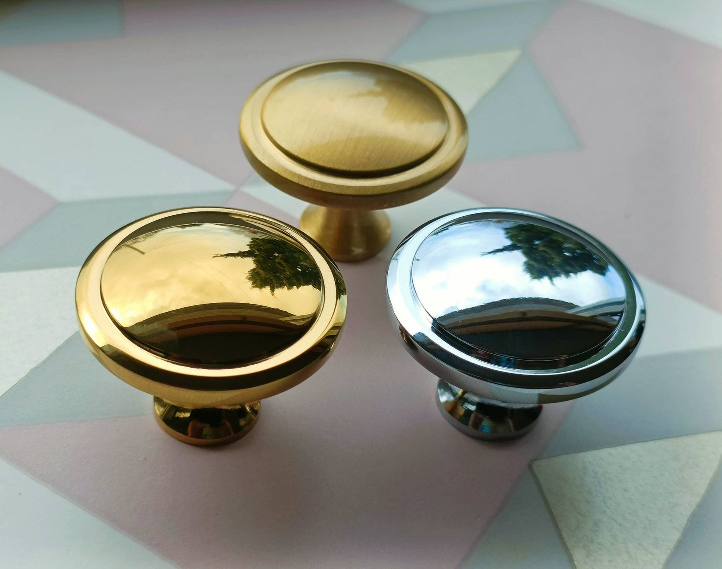Classic shaped brass button door handle/round gold or silver cabinet pull/metal furniture hardware/round brass drawer knob/Brass door knob