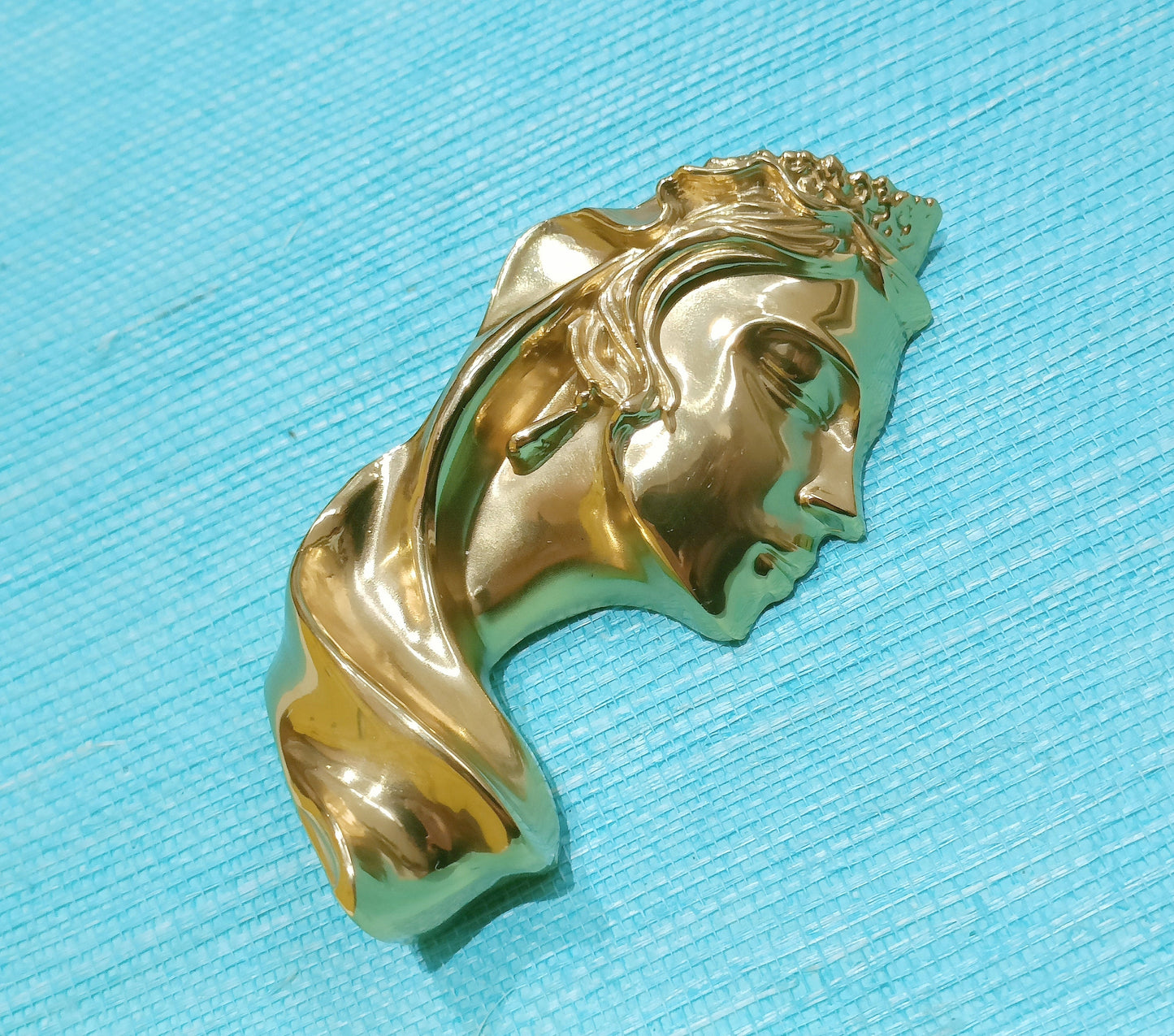 Gold brass Aphrodite cabinet handle/Gold Goddess door handle/Beautiful lady drawer handle/Unique furniture hardware/Woman door handle