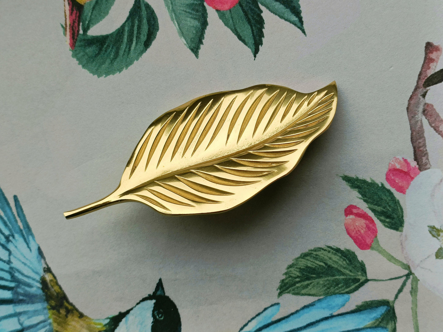 Shiny gold brass leaf cabinet handle/Gold Autumn leaf drawer pull/Gold leaves door handle/Fall leaf drawer knob/gold furniture hardware