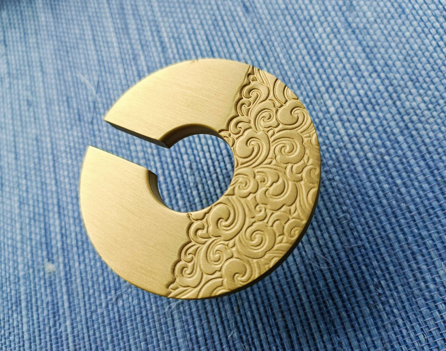 Round wave pattern drawer handle/Gold brass cabinet pull with sea pattern/Gold Brass door knob/Gold furniture hardware/Oriental style handle