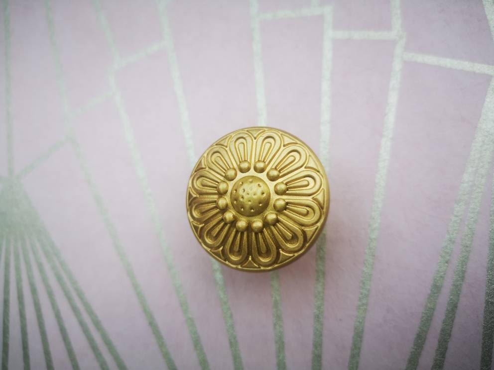 Edwardian style drawer knob/solid brass flower patterned cabinet pull/gold antique style door handle/gold Furniture hardware/gold door knob
