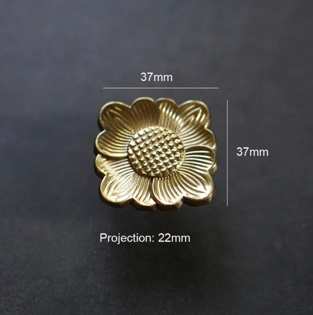 Arts and crafts style sun flower drawer handle/Gold sun flower cabinet handle/Arts and crafts style door knob/Gold brass furniture hardware