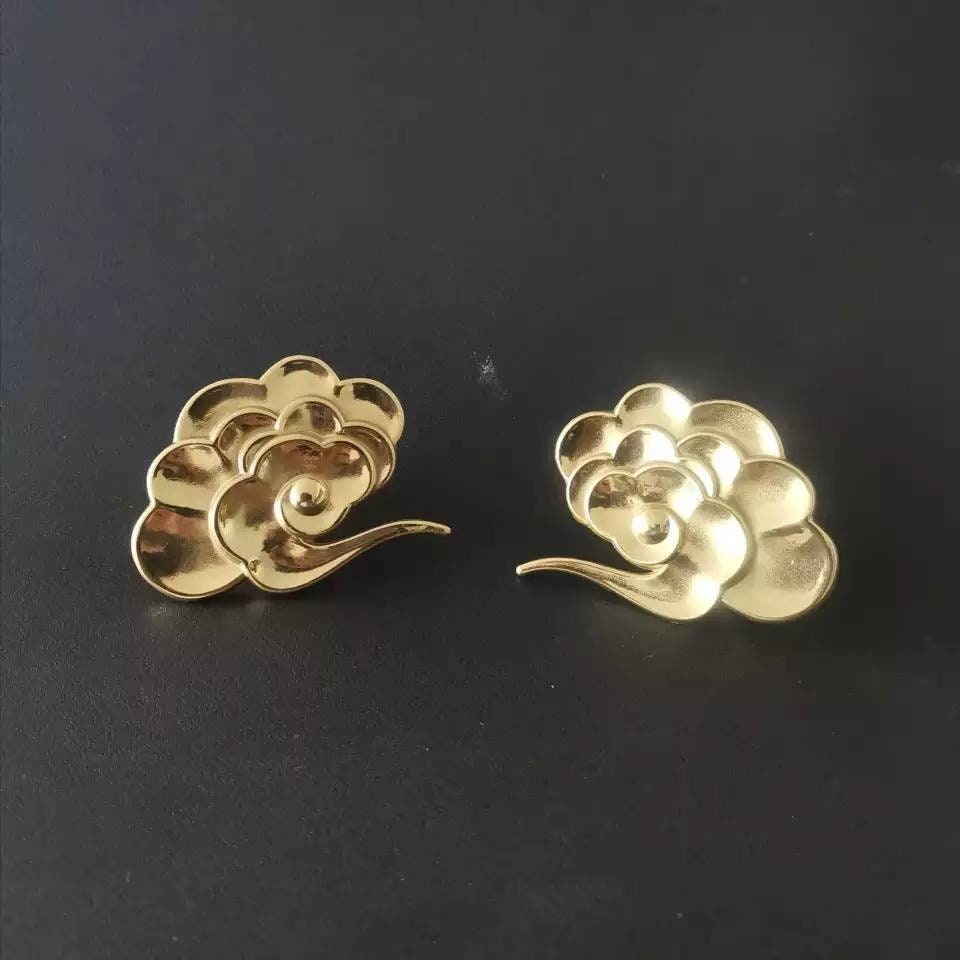 Shiny Golden floating cloud shaped door handles in left or right facing design solid brass Cabinet Pull Knob  furniture hardware upcycling