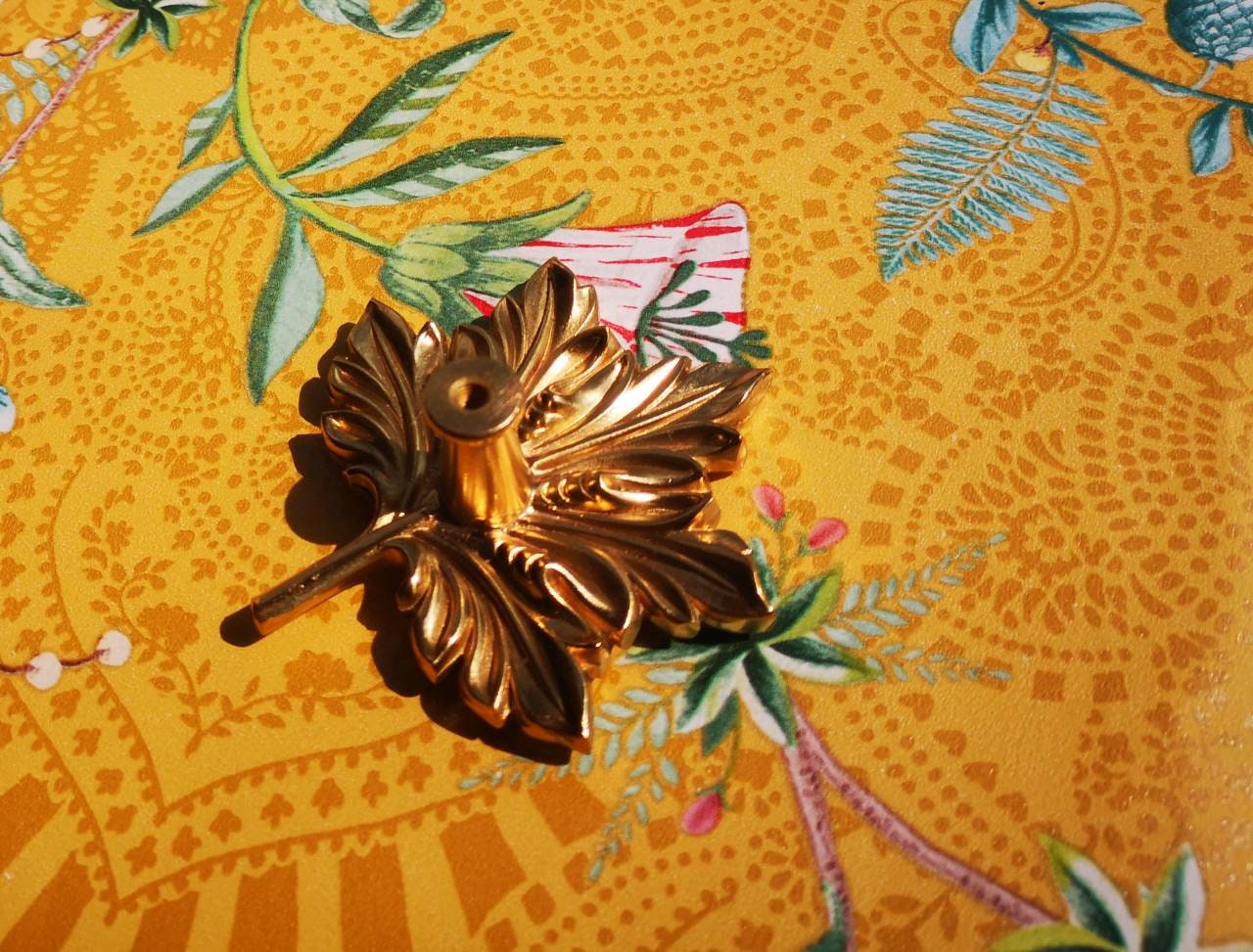 Large Gold Maple Leaf Cabinet Pull/ solid brass leaf drawer knob/brass furniture hardware/fancy maple leaf door handle/leaves style handle