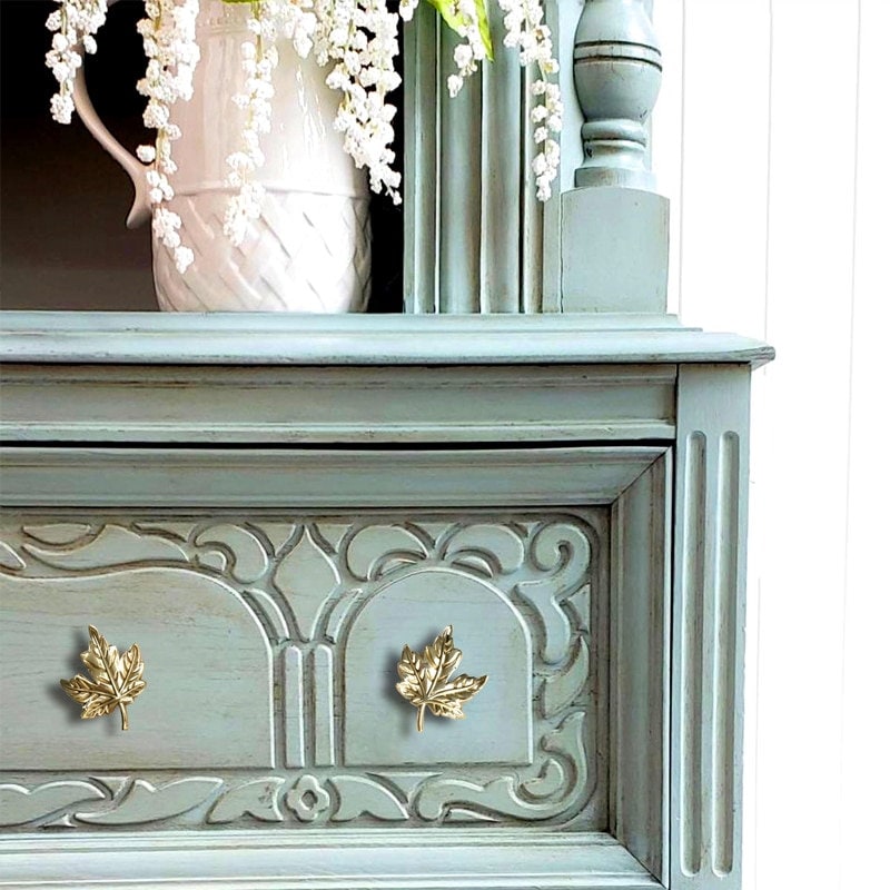 Gold maple leaf cabinet pull/Brass leaf shaped door handle/Autumn leaves drawer knob/Maple leaves/furniture hardware/gold cabinet handle